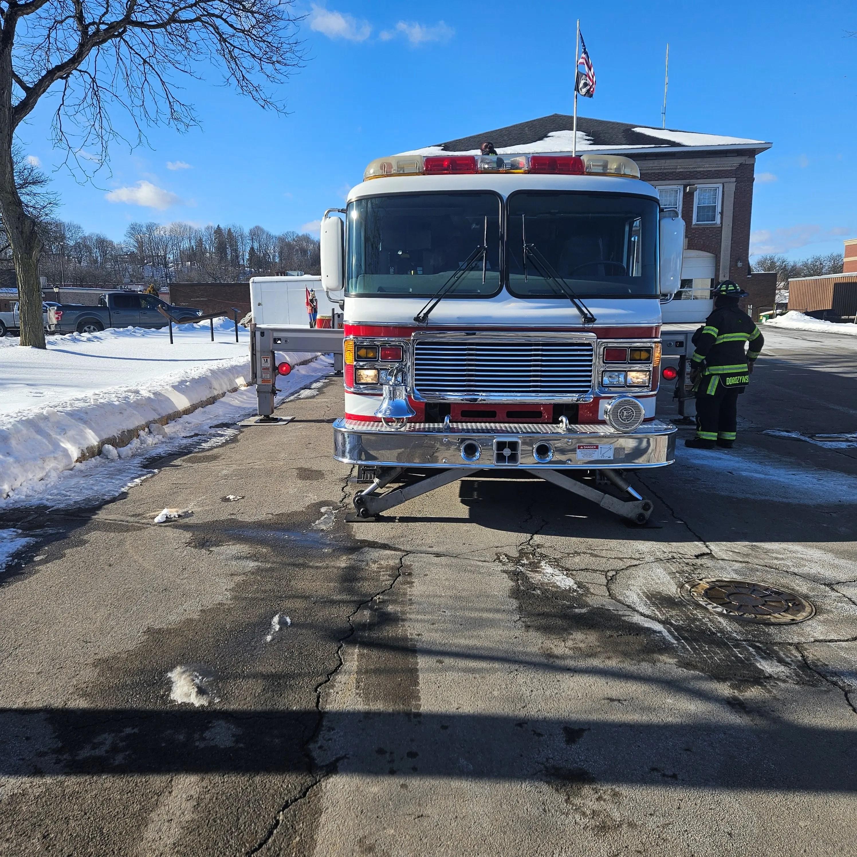 2002 American LaFrance LT93 93' Aerial - image 6