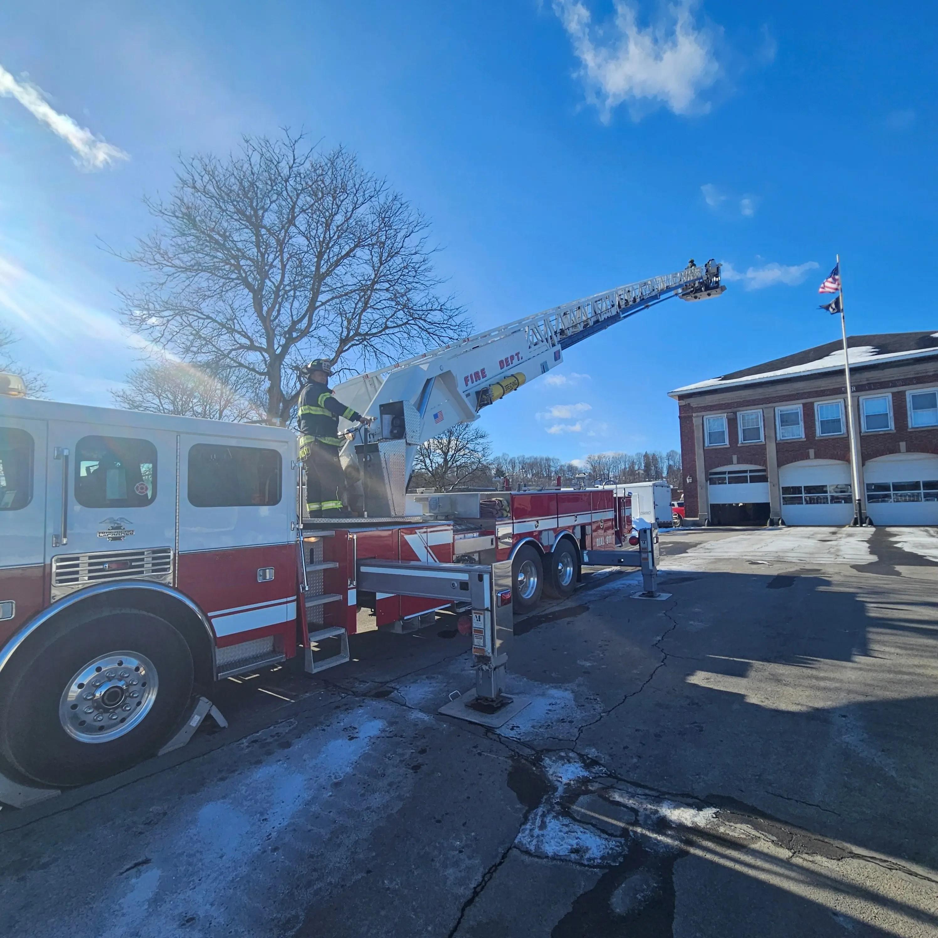 2002 American LaFrance LT93 93' Aerial - image 18