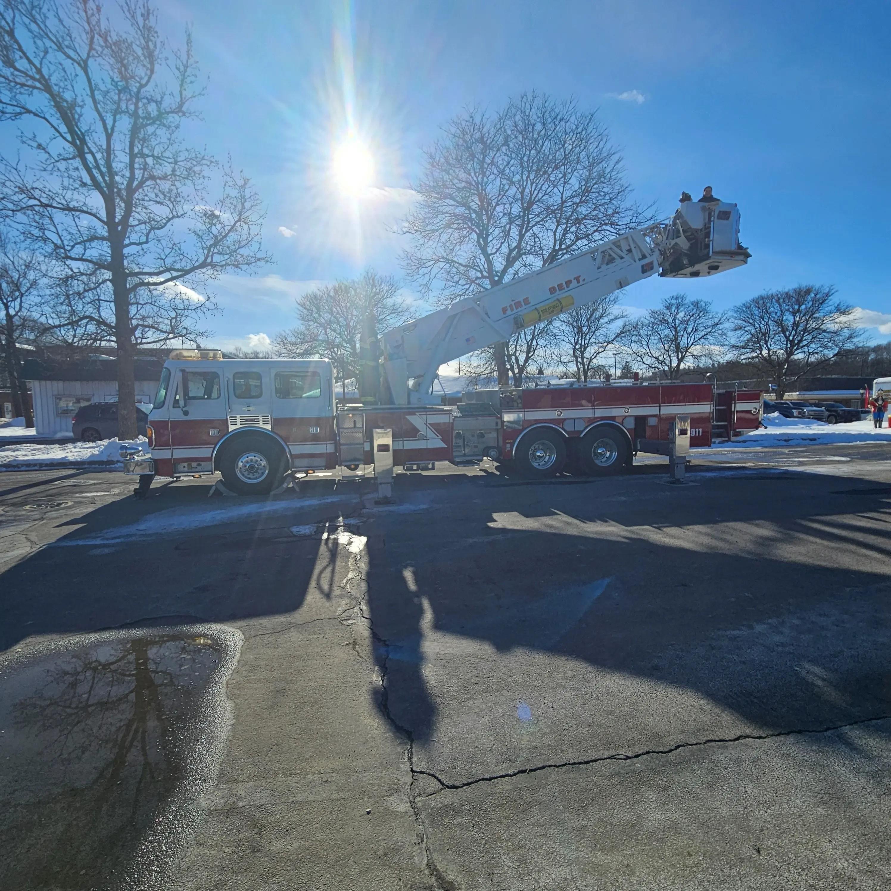 2002 American LaFrance LT93 93' Aerial - image 19