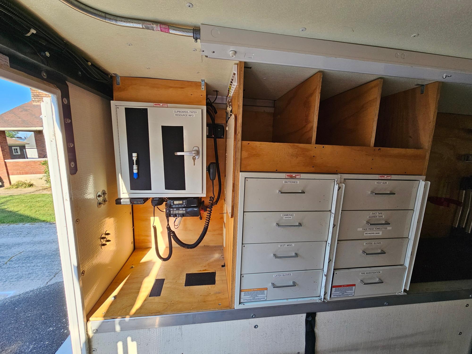 2001 Ford F450 Equipment Truck - image 10