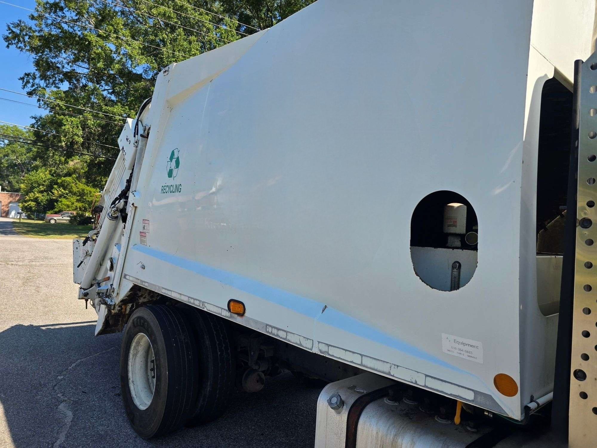 2011 Hino 338 Rear Loader - image 6