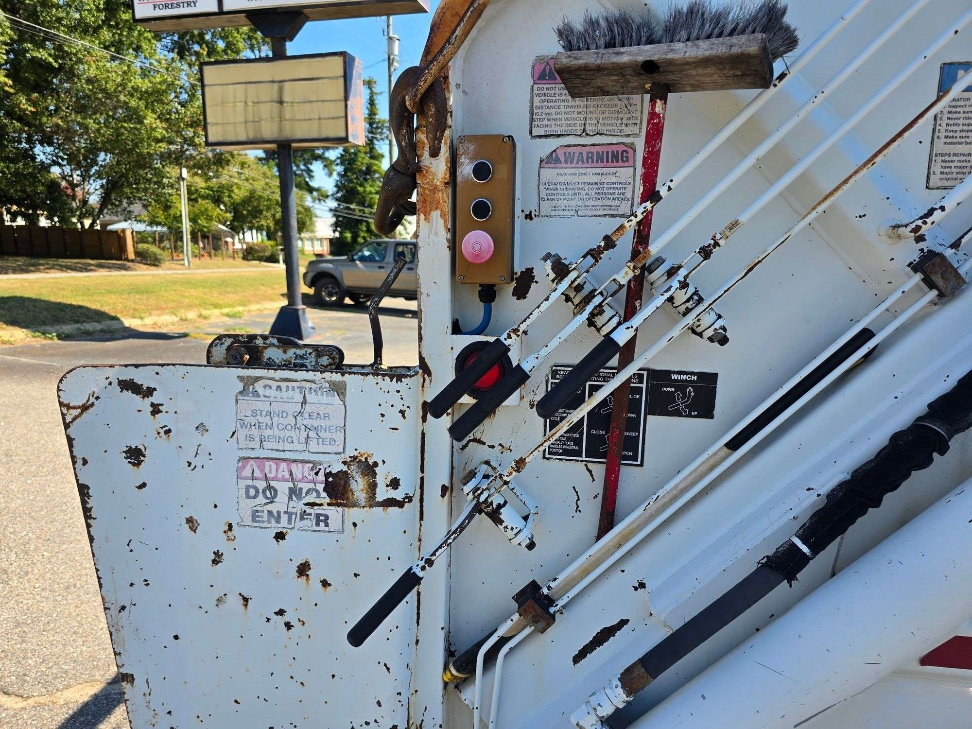 2011 Hino 338 Rear Loader - image 17
