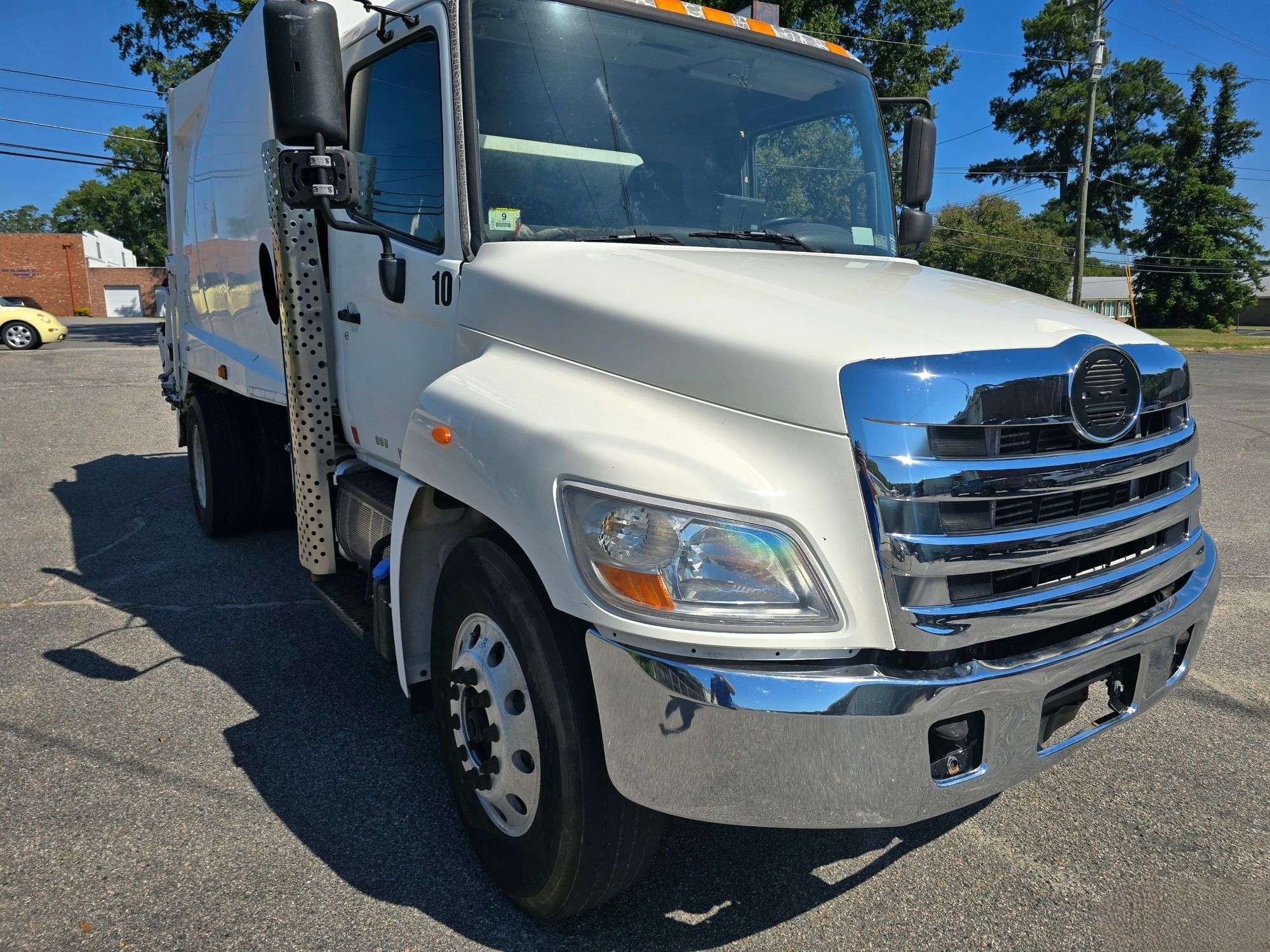2011 Hino 338 Rear Loader - image 3