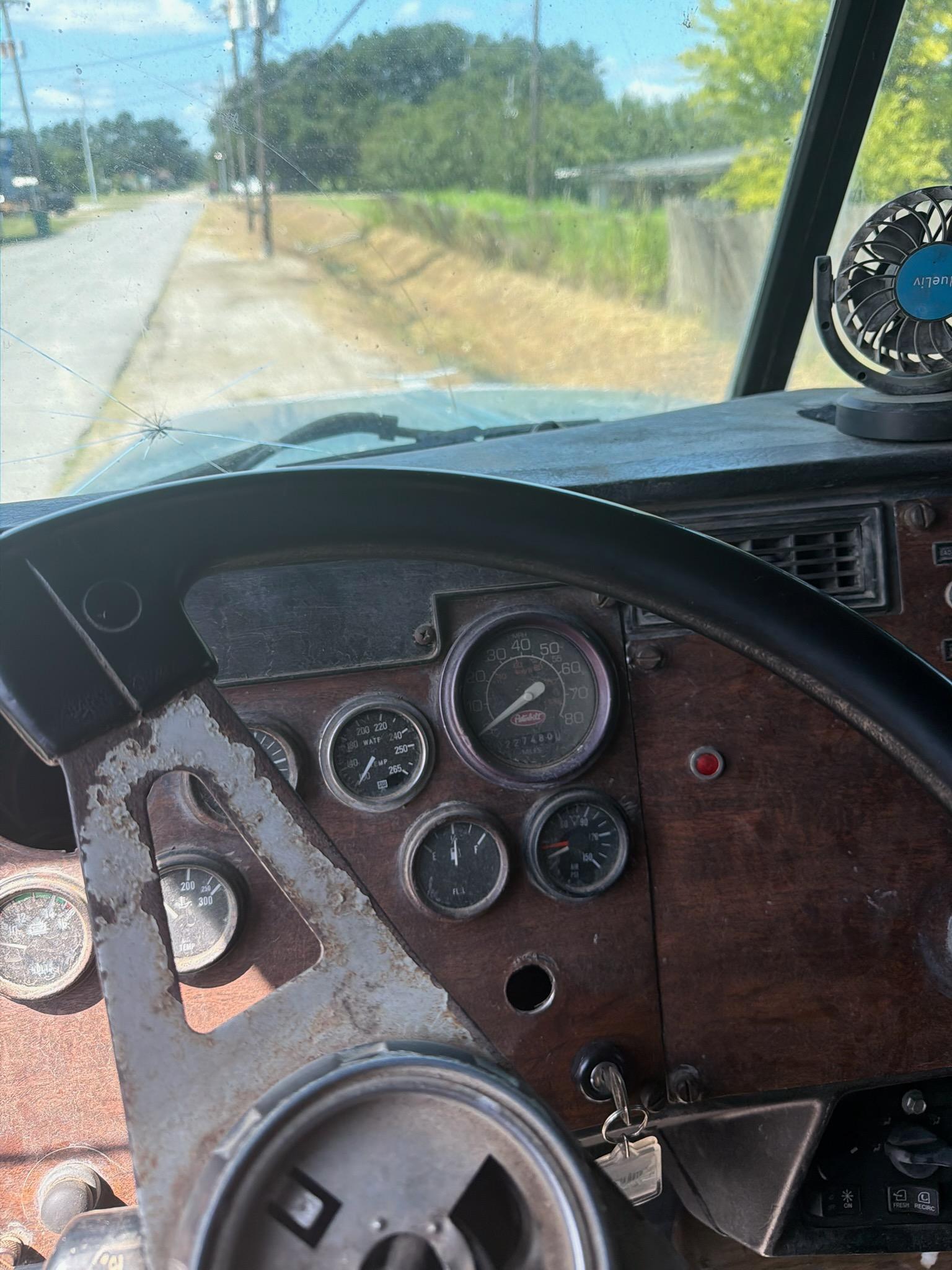 1995 Peterbilt Dump Truck - image 5