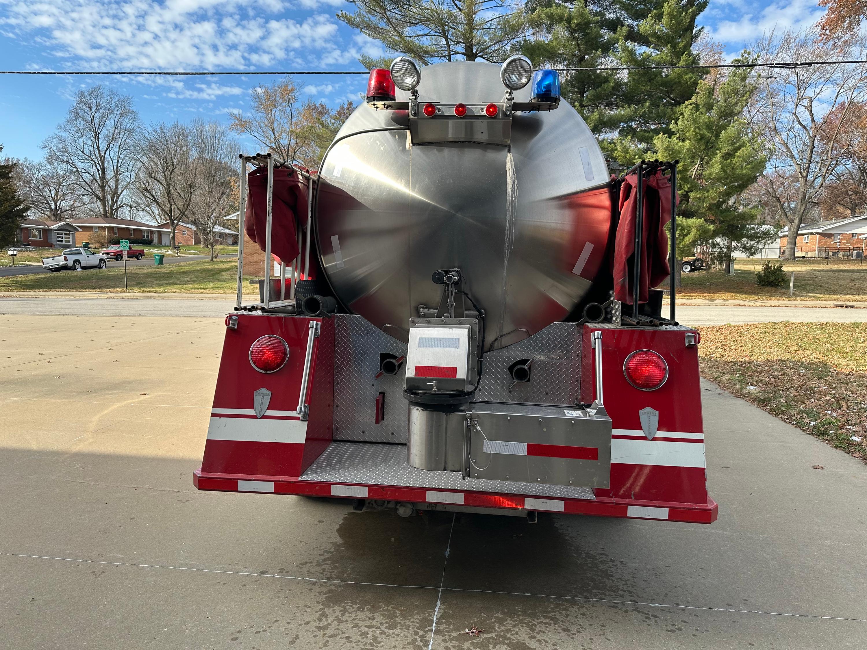 1988 Ford Towers 2000 Gallon Tanker - image 5