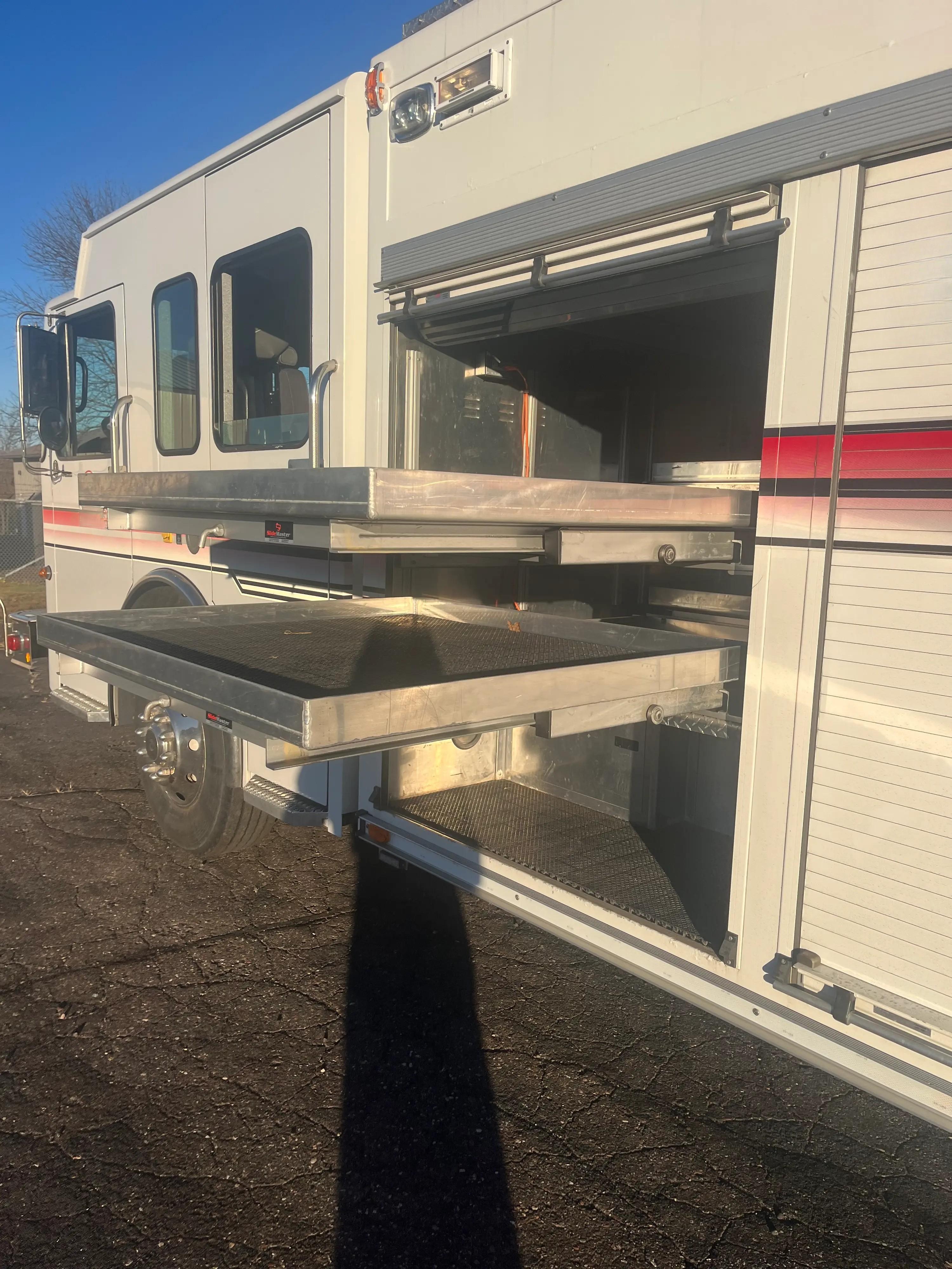 2002 E-One Spartan Heavy Rescue - image 17
