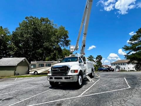 2015 Ford F750 Bucket Truck - image 2