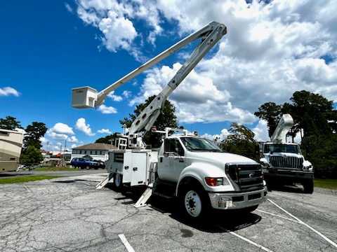 2015 Ford F750 Bucket Truck