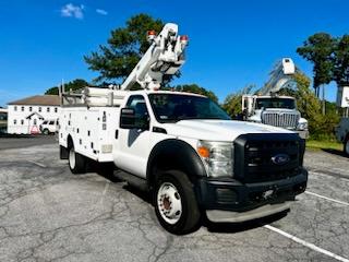 2013 Ford F450SD 35 ft Bucket Truck - image 2