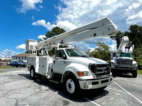 2015 Ford F750 Bucket Truck - image 3