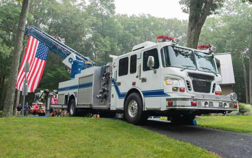2009 Spartan Rosenbauer 75' Quint - image 31
