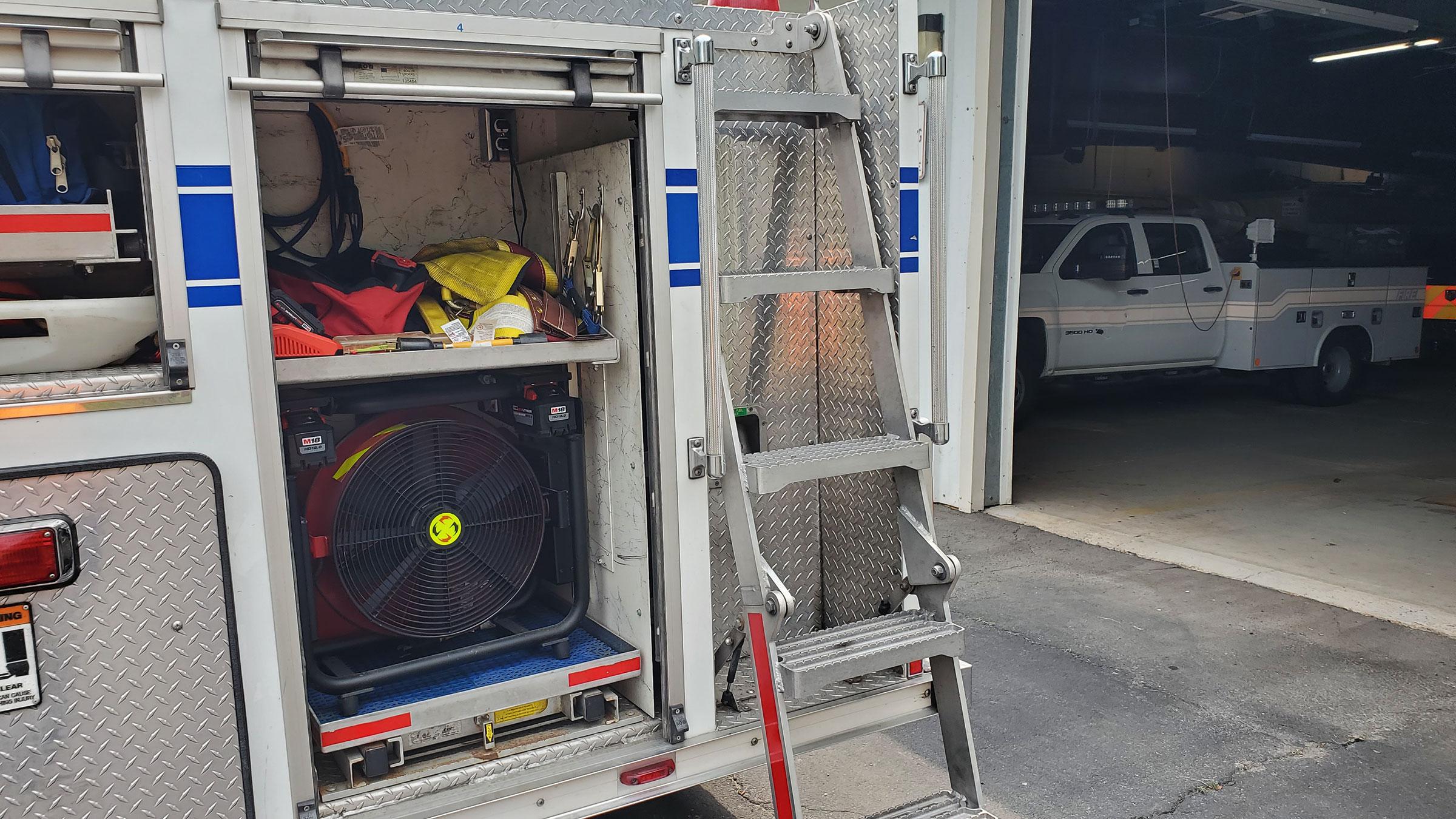 2009 Spartan Rosenbauer 75' Quint - image 15