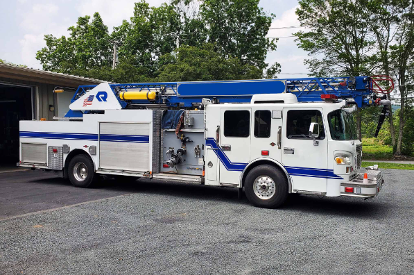 2009 Spartan Rosenbauer 75' Quint - image 30