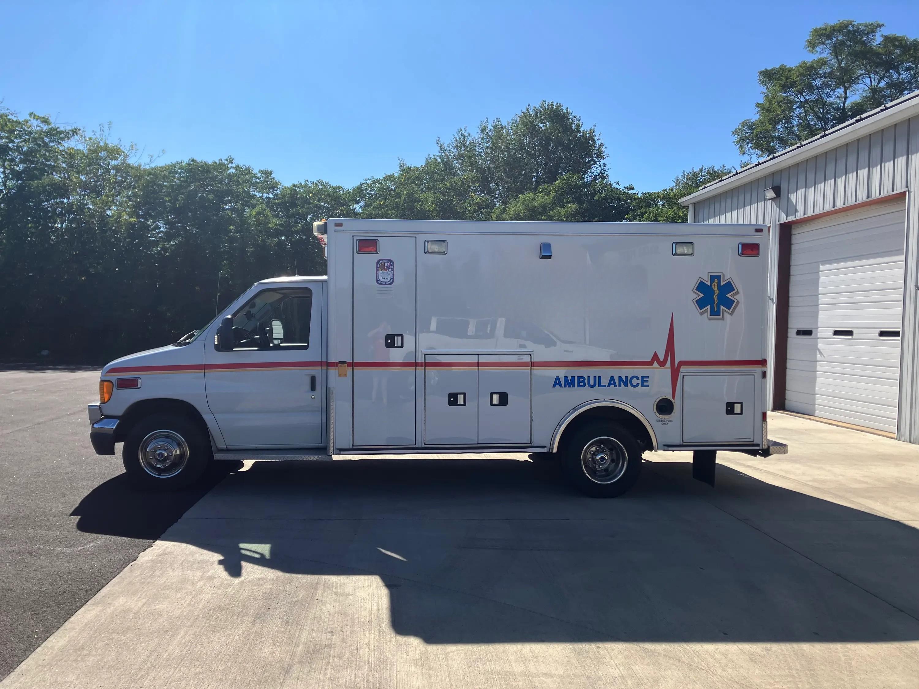 2006 Ford / Supermedic Type III - image 1