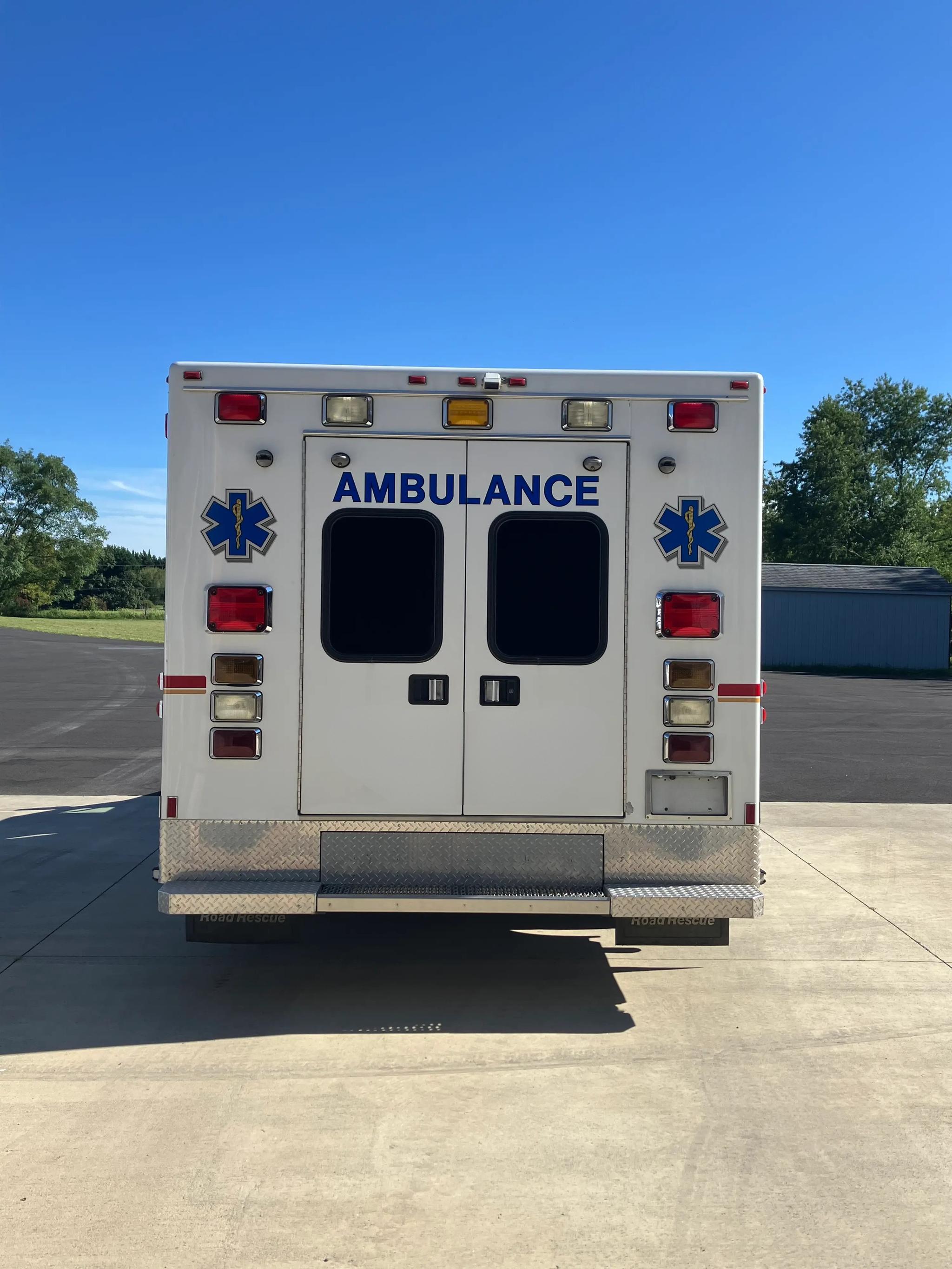 2006 Ford / Supermedic Type III - image 5