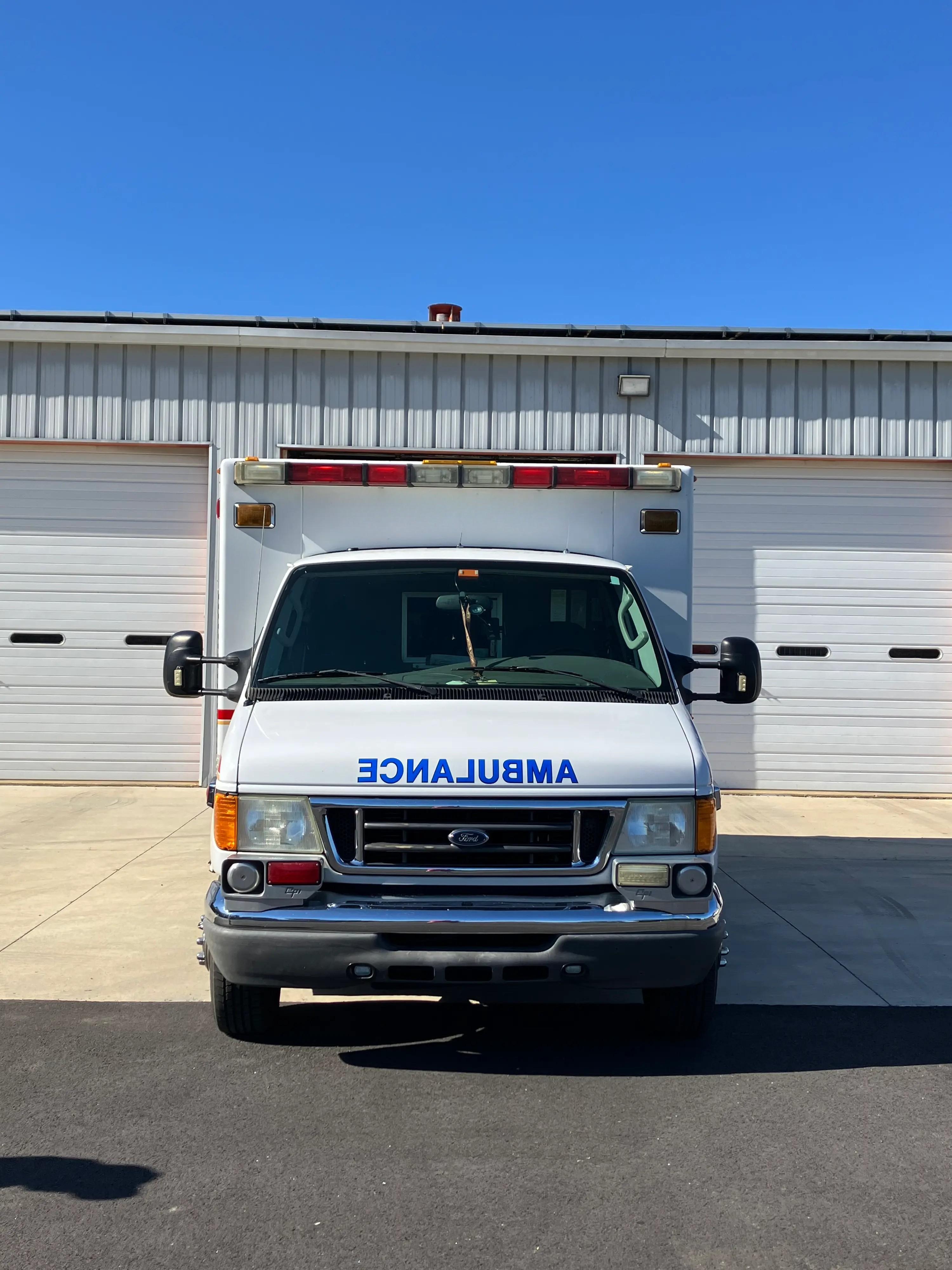 2006 Ford / Supermedic Type III - image 2