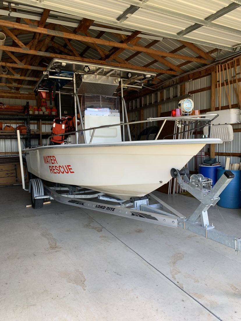 2008 Islander 21' Center Console Fire Rescue Boat - 150HP Mercury - Load Rite Trailer