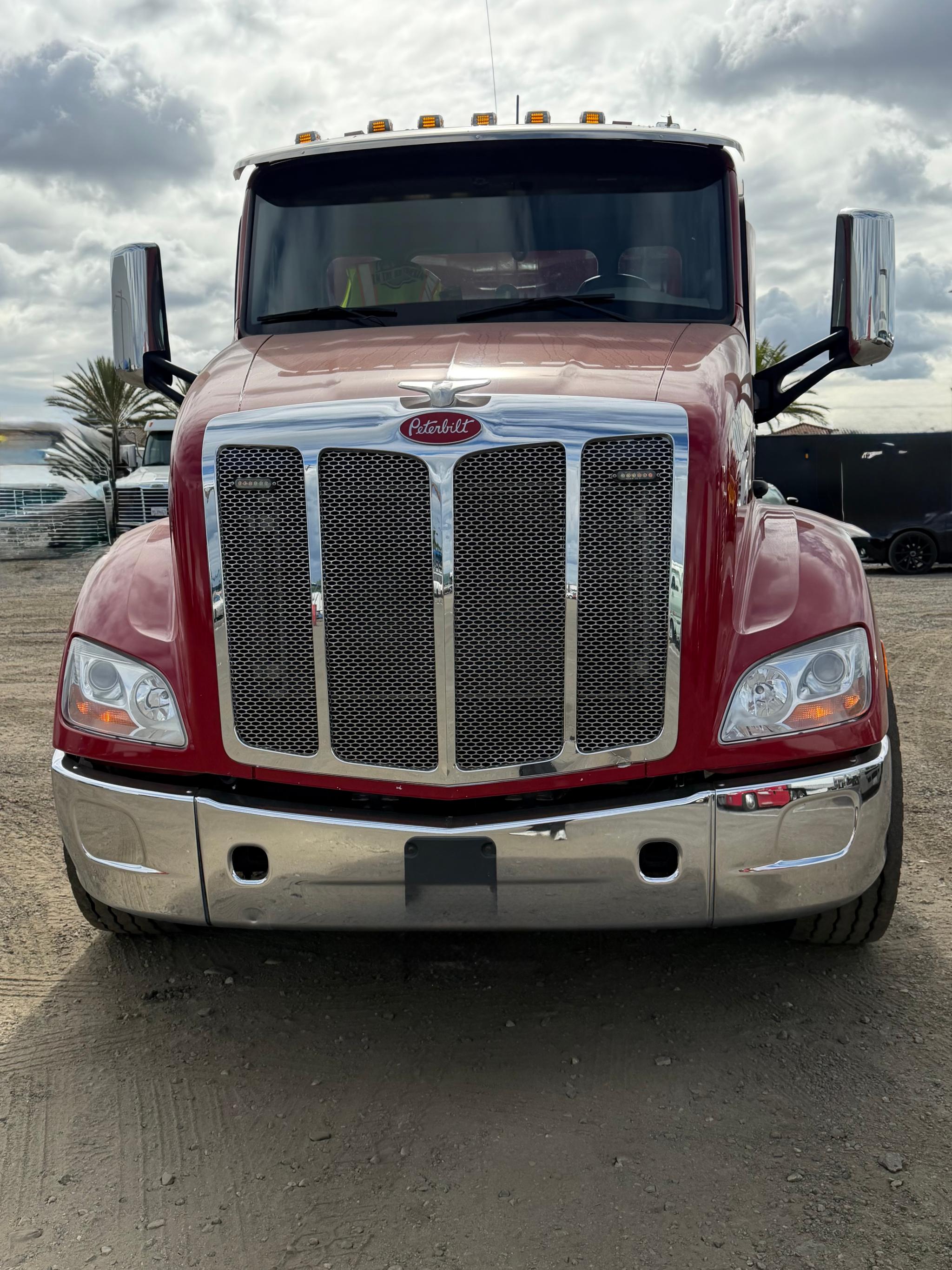 2022 Peterbilt 579 Dump Truck - image 3