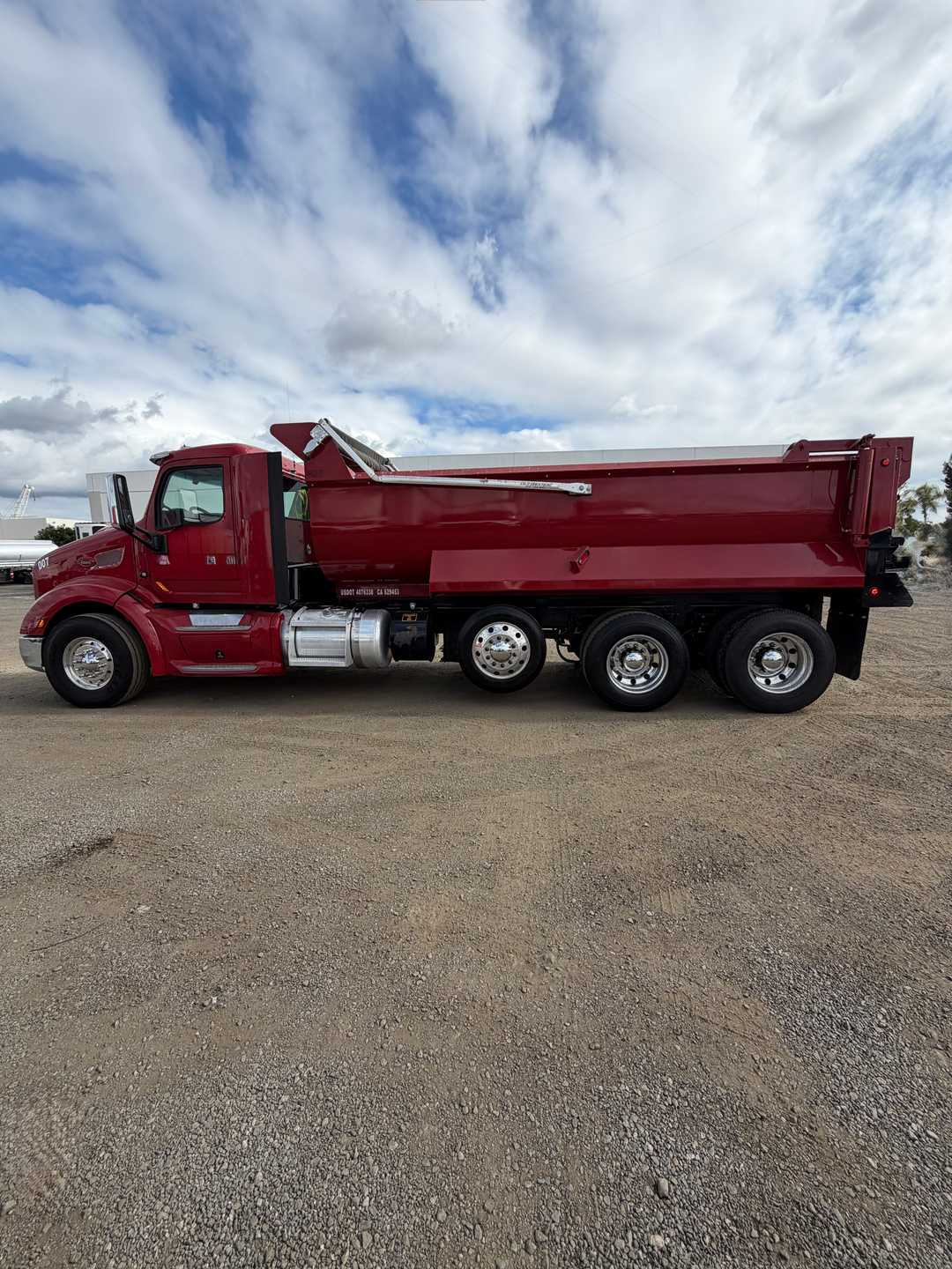 2022 Peterbilt 579 Dump Truck