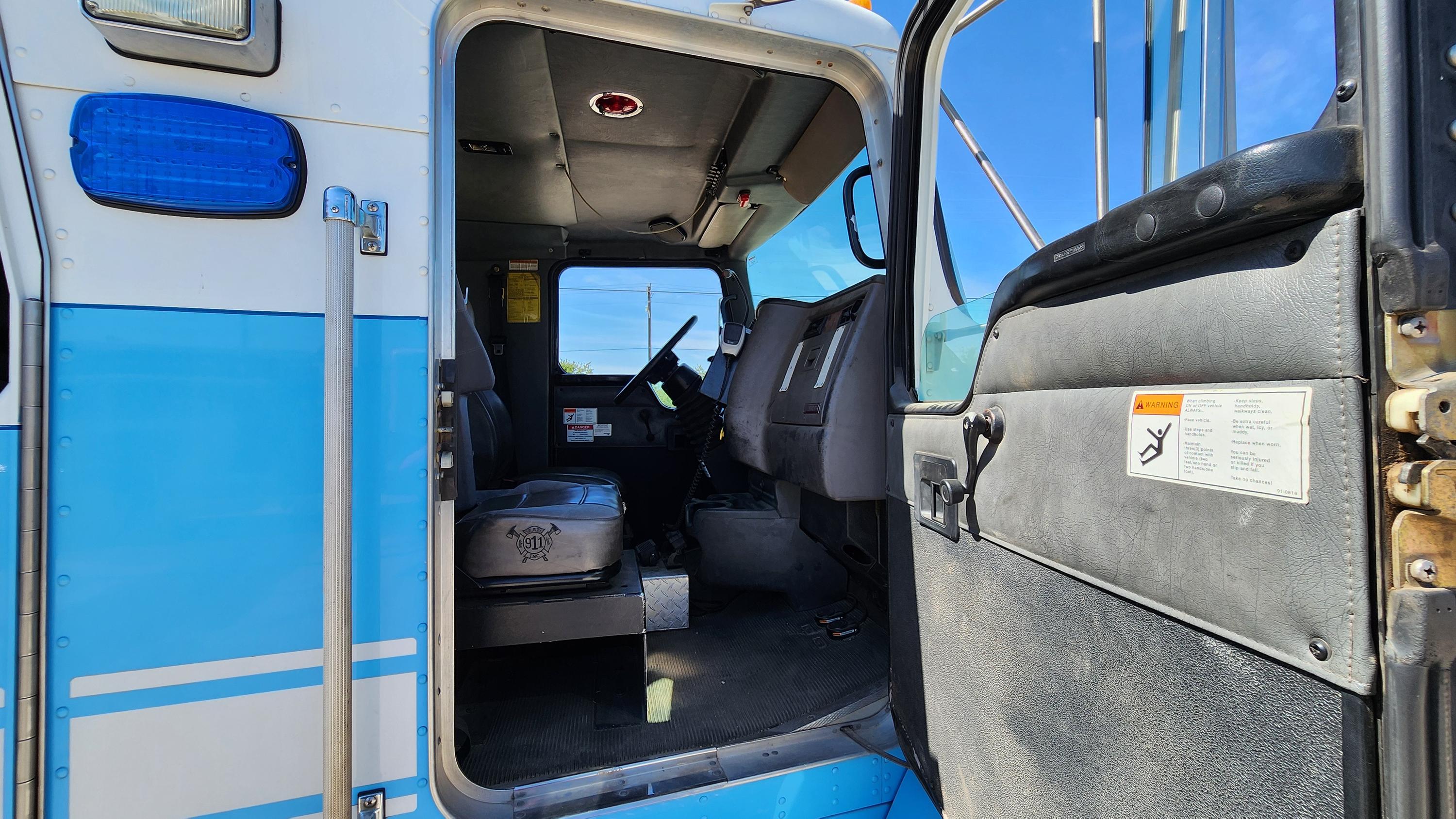 2002 Pierce Pumper - image 15