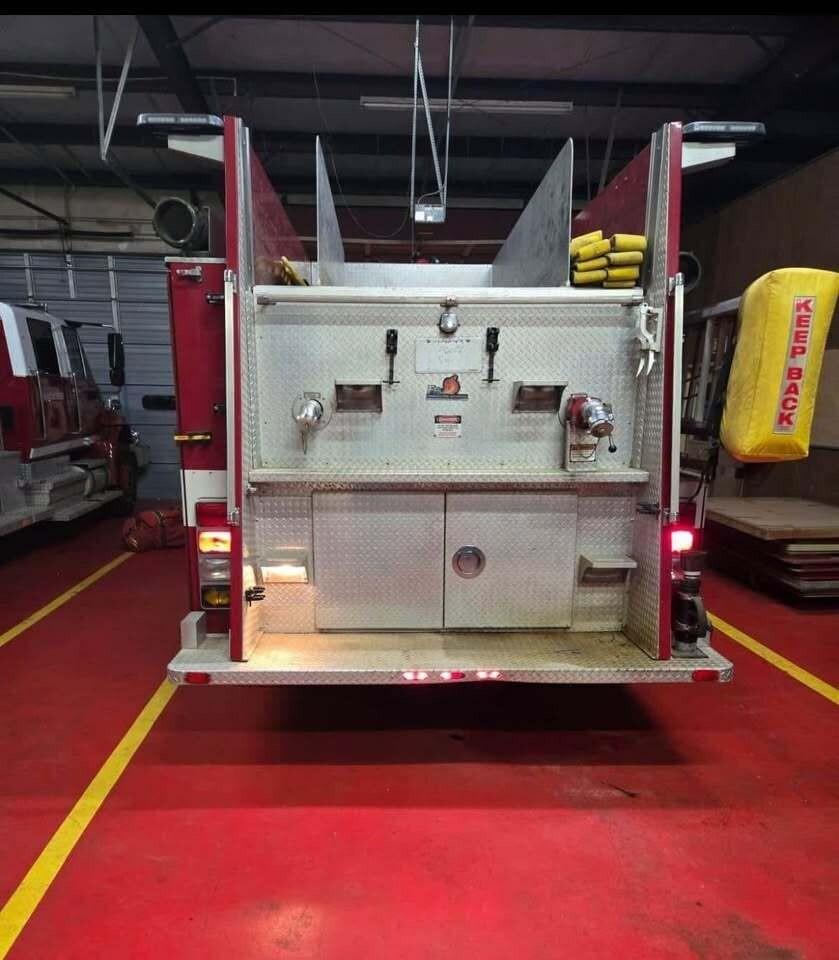 2002 Ferrara Pumper - image 2