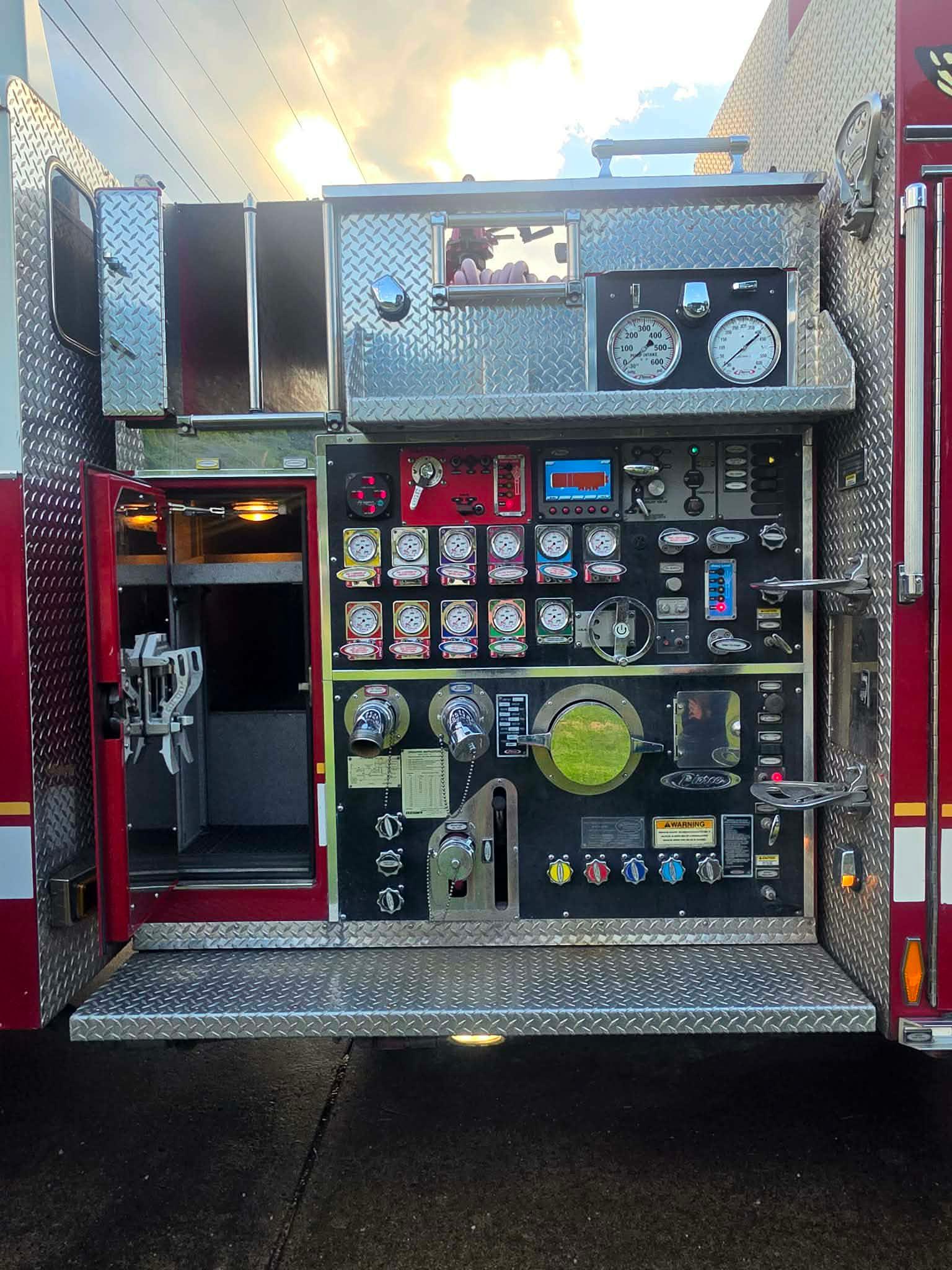 2002 Pierce DASH Pumper - image 31