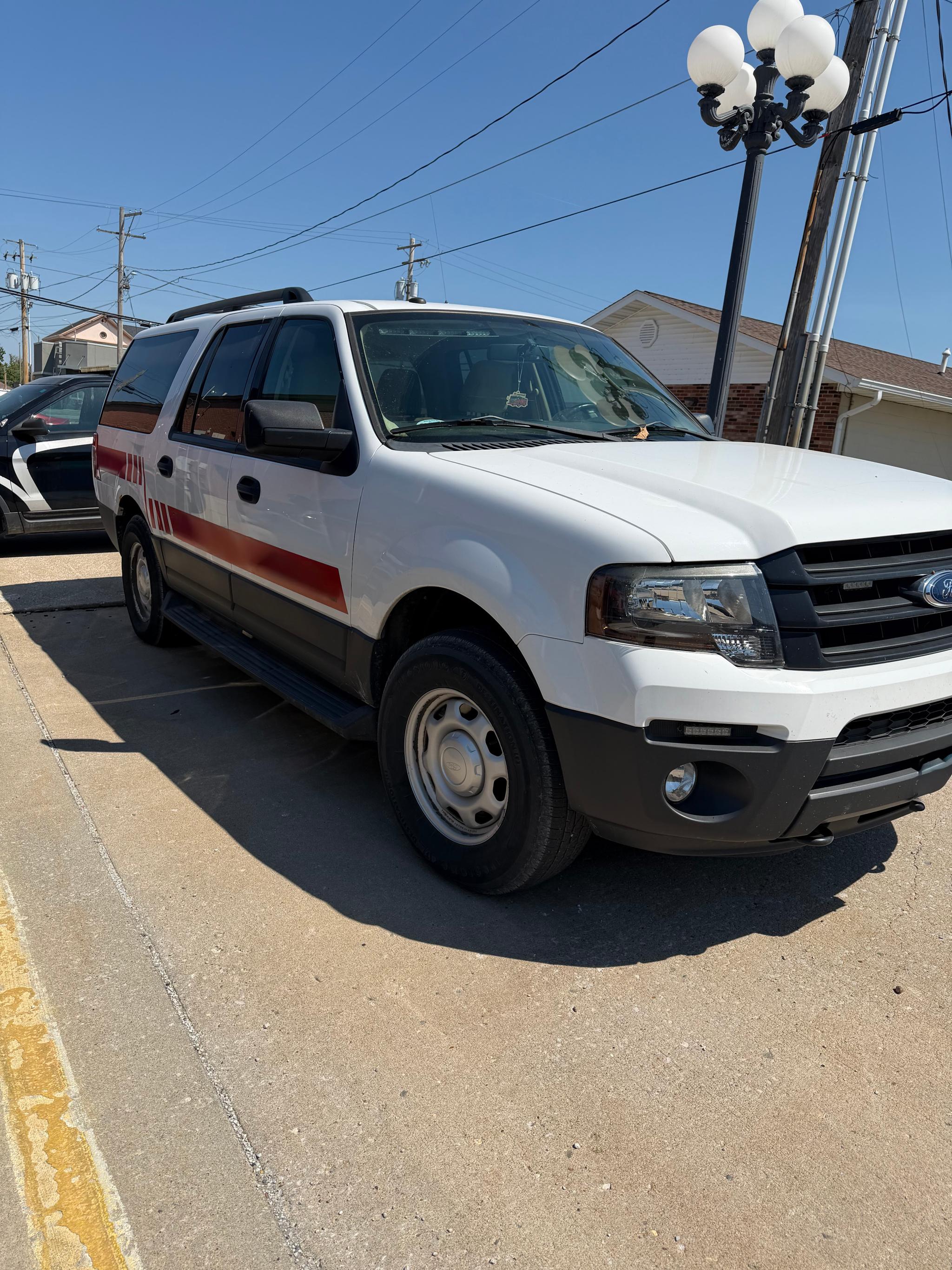 2017 Ford Expedition 4x4 Command Unit - image 2