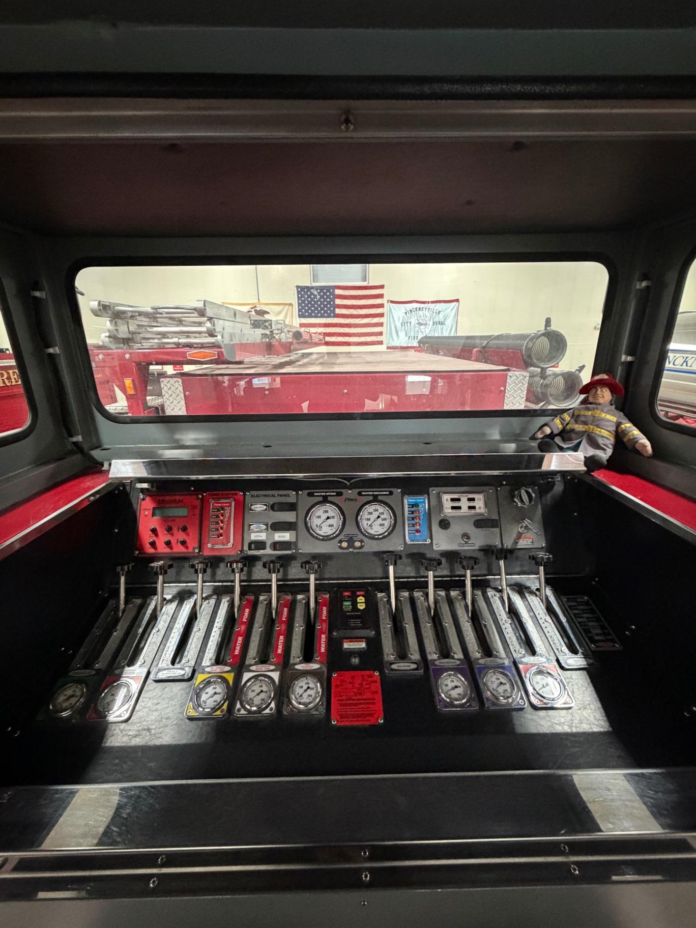 2006 Pierce Contender Pumper - image 24