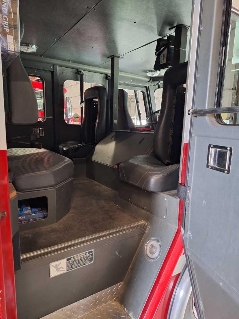 1994 E-One Pumper — photo 6
