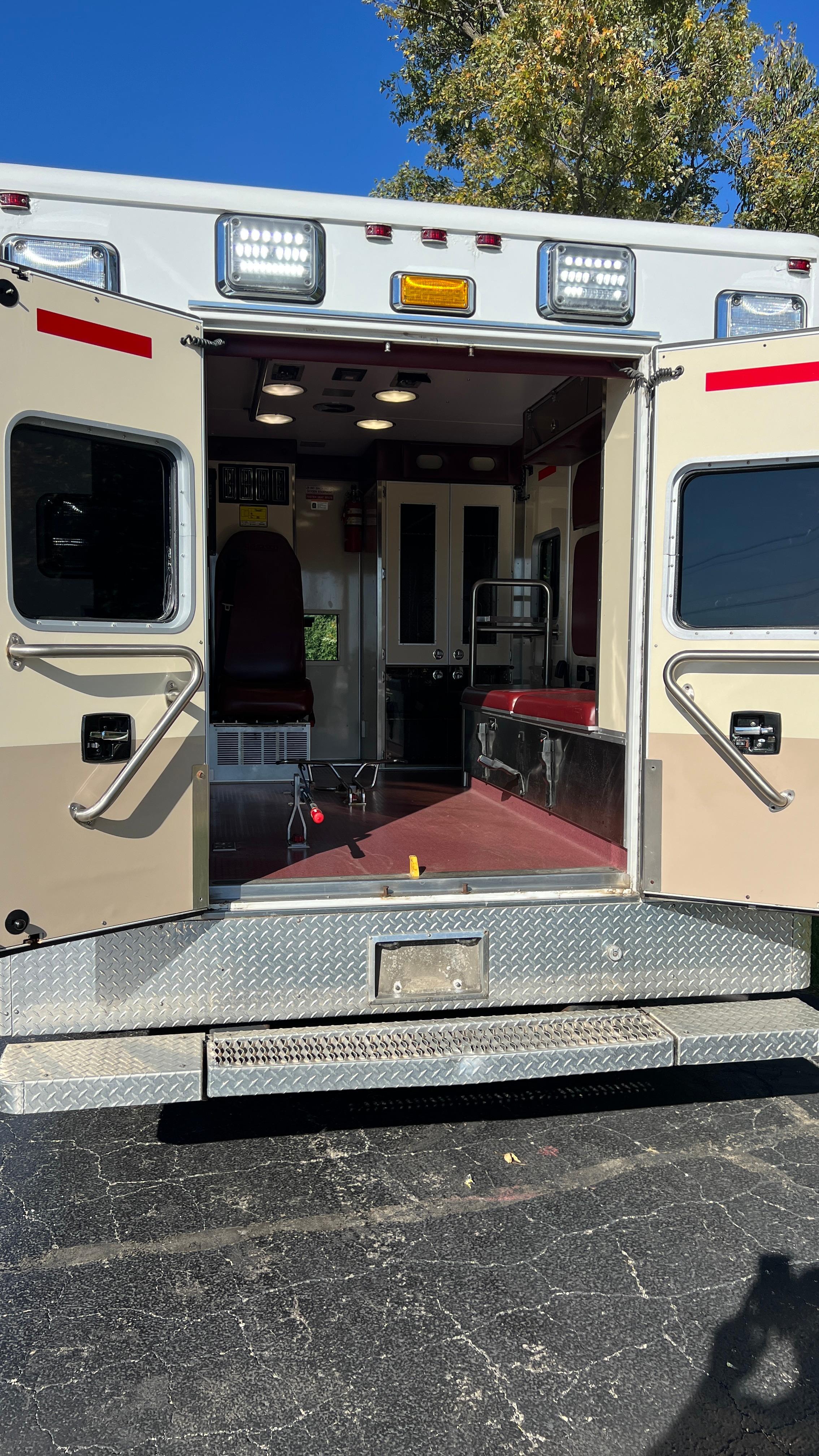 2014 Horton Ford Type I Ambulance - image 9