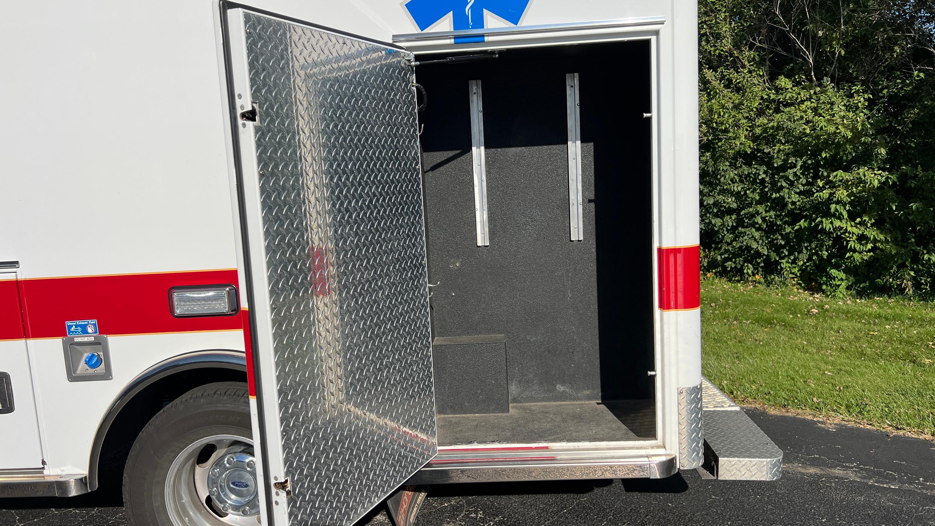 2014 Horton Ford Type I Ambulance - image 23