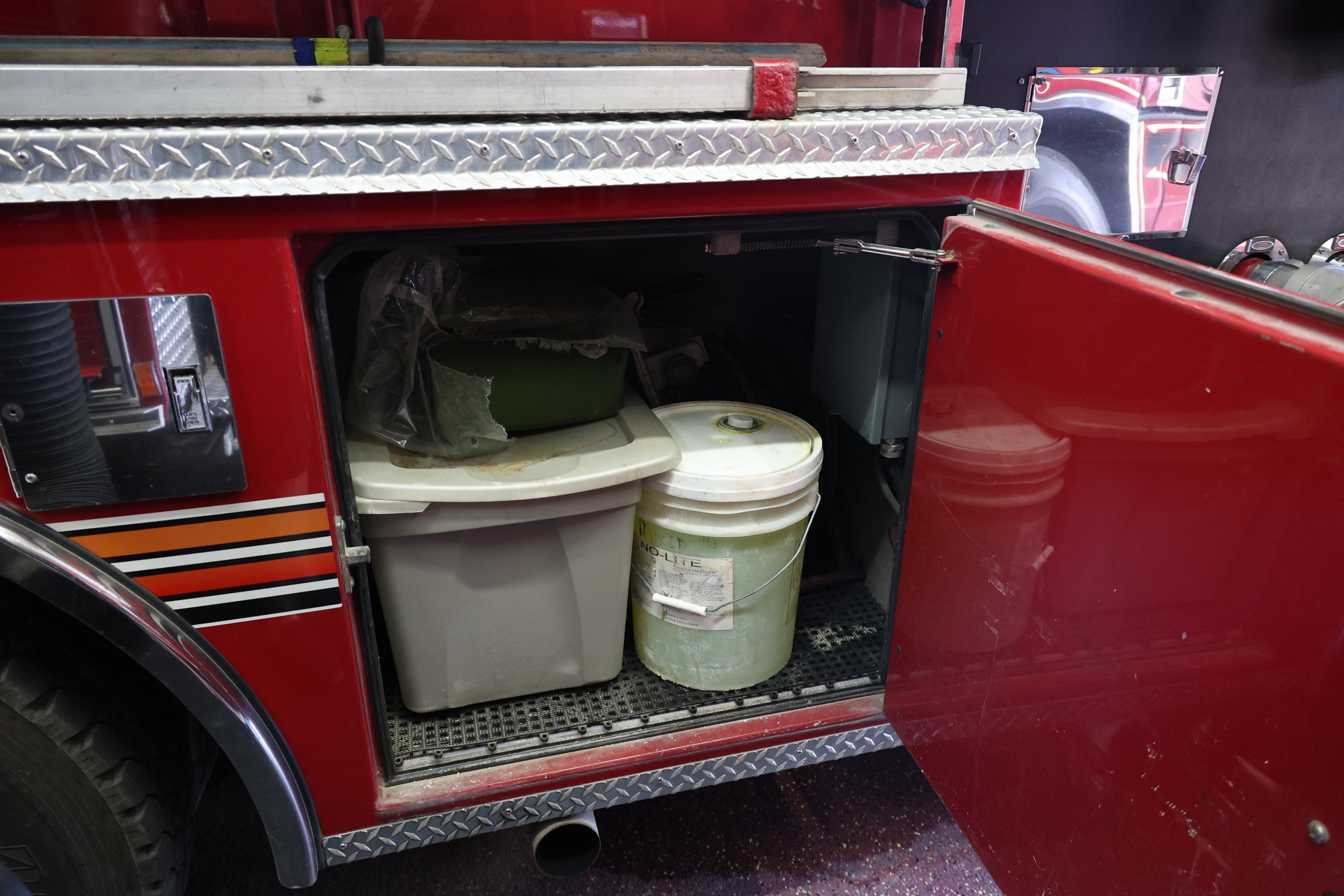 2001 Pierce International Pumper - image 15