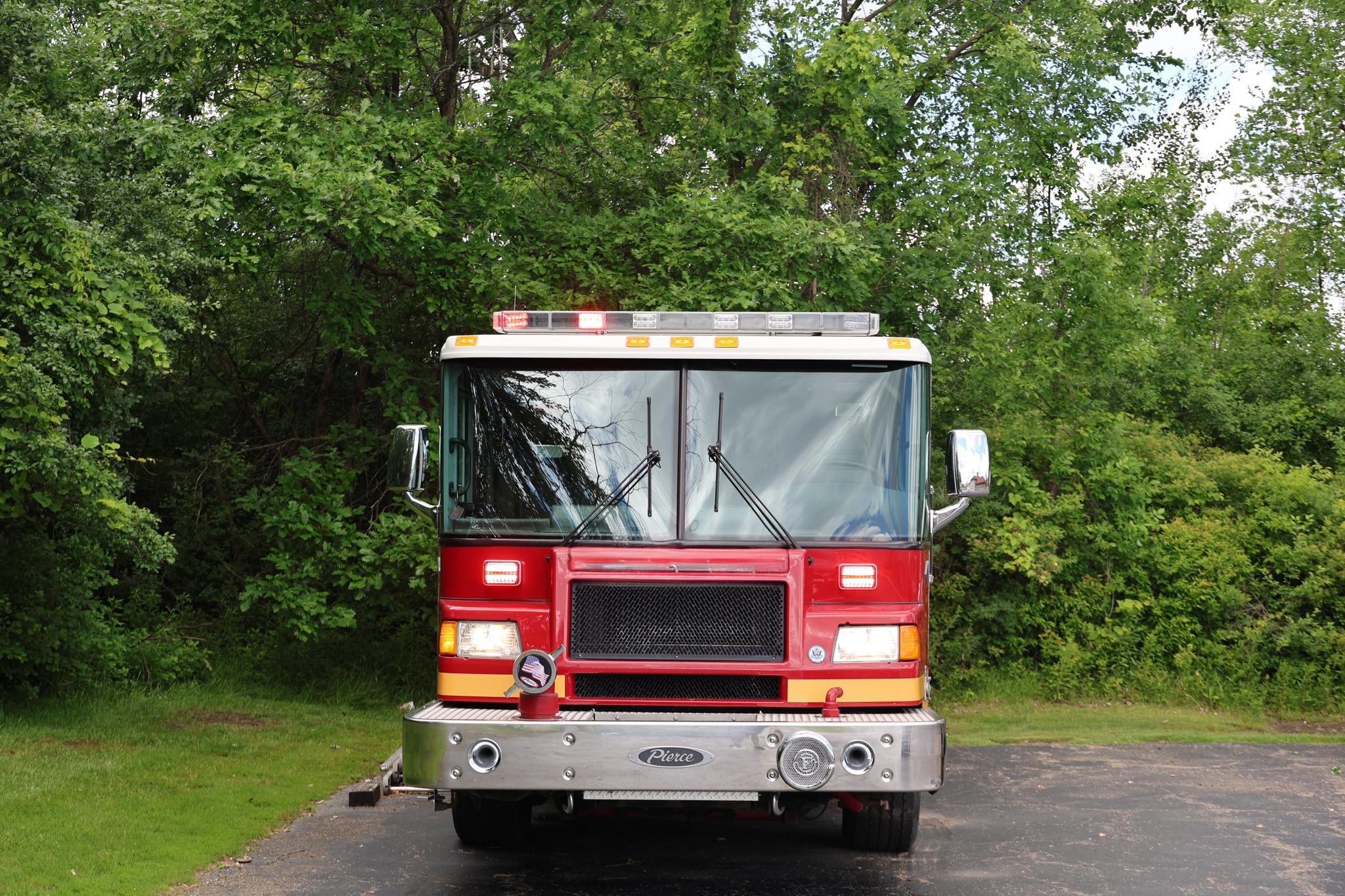 1997 Pierce Quantum Pumper - image 3