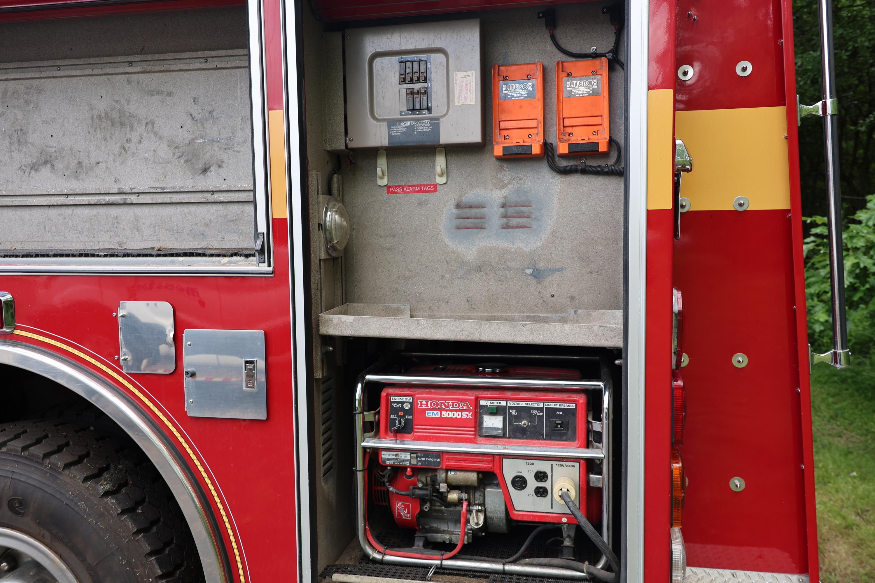 1997 Pierce Quantum Pumper - image 14