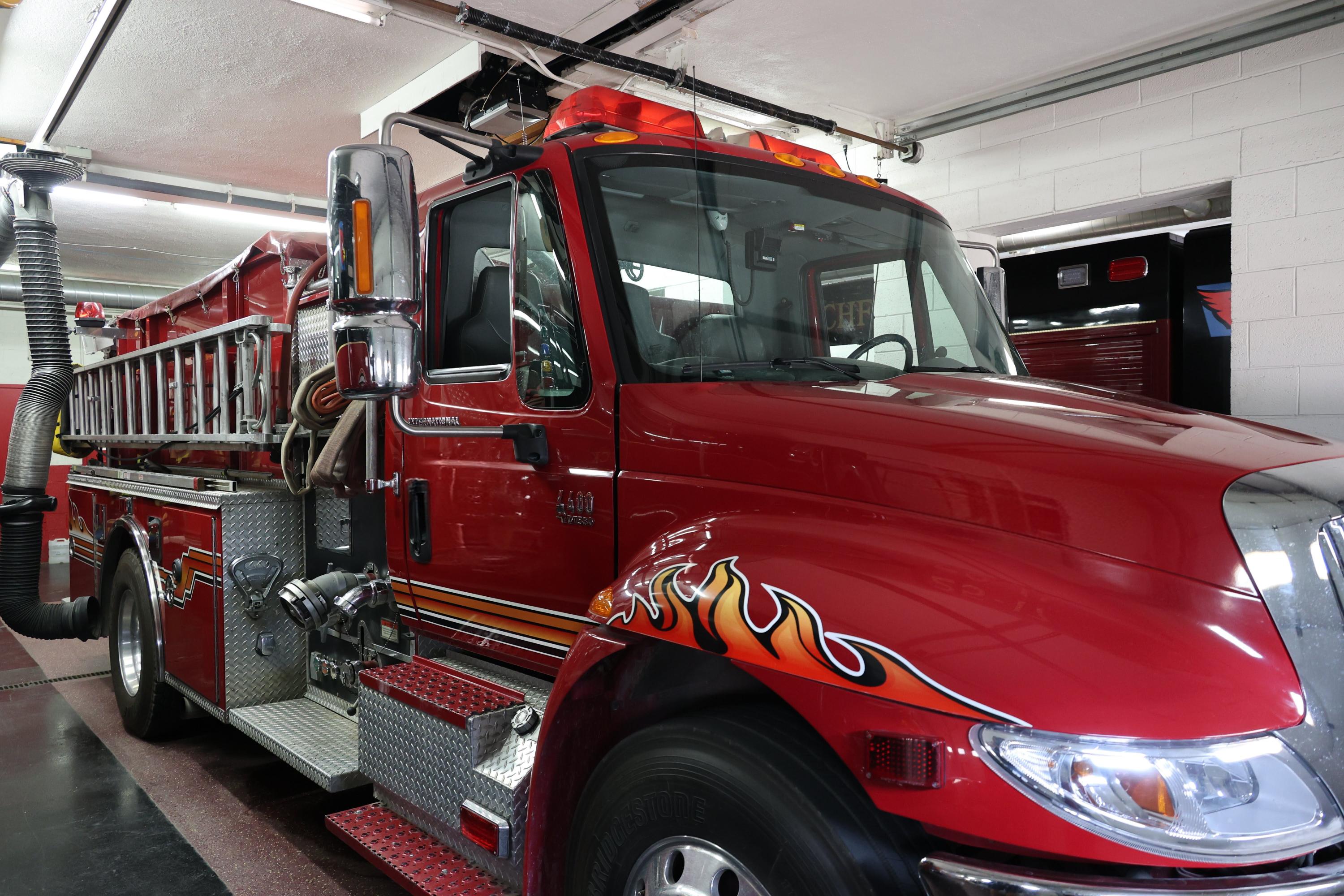 2001 Pierce International Pumper - image 1