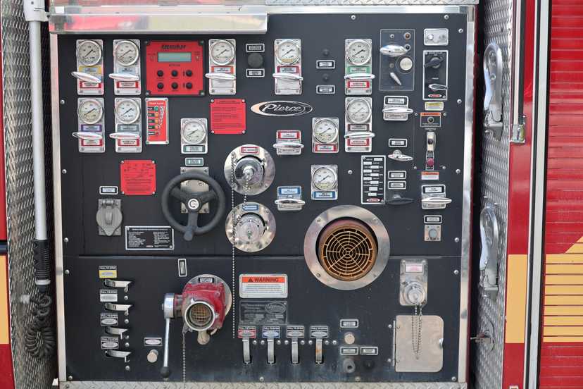 1997 Pierce Quantum Pumper — photo 5