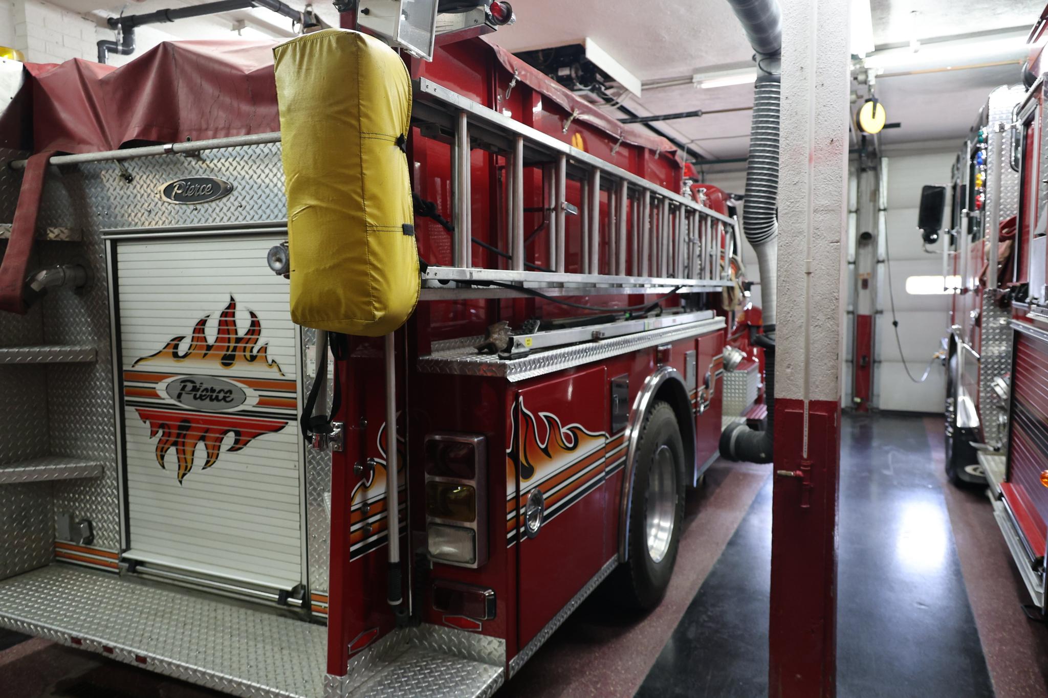 2001 Pierce International Pumper - image 3
