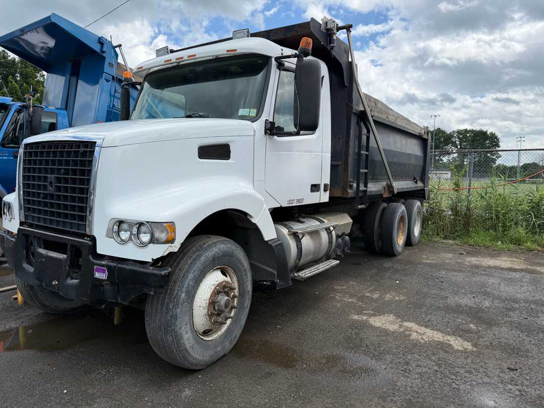 2002 Volvo Dump Truck