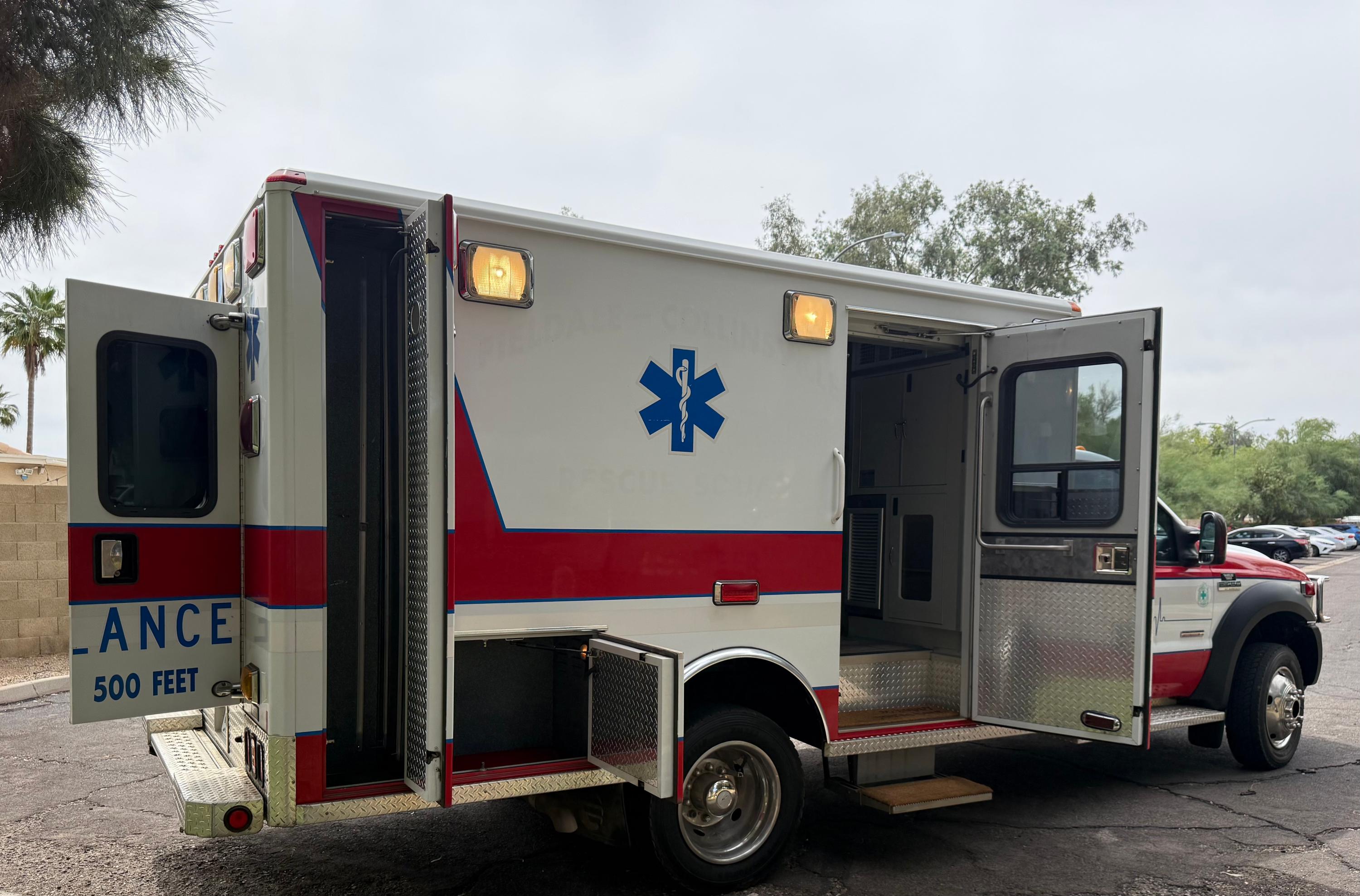 2007 Wheeled Coach Ford 4x4 Type I Ambulance - image 3