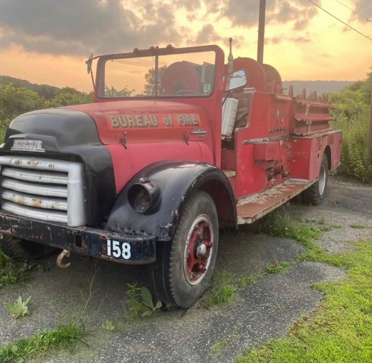 1947 fire truck - image 1