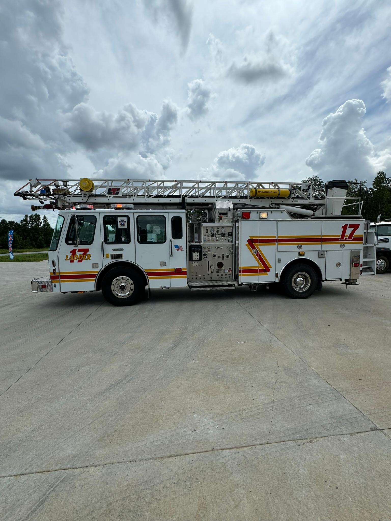 1994 Simon Duplex 75' Ladder - image 4