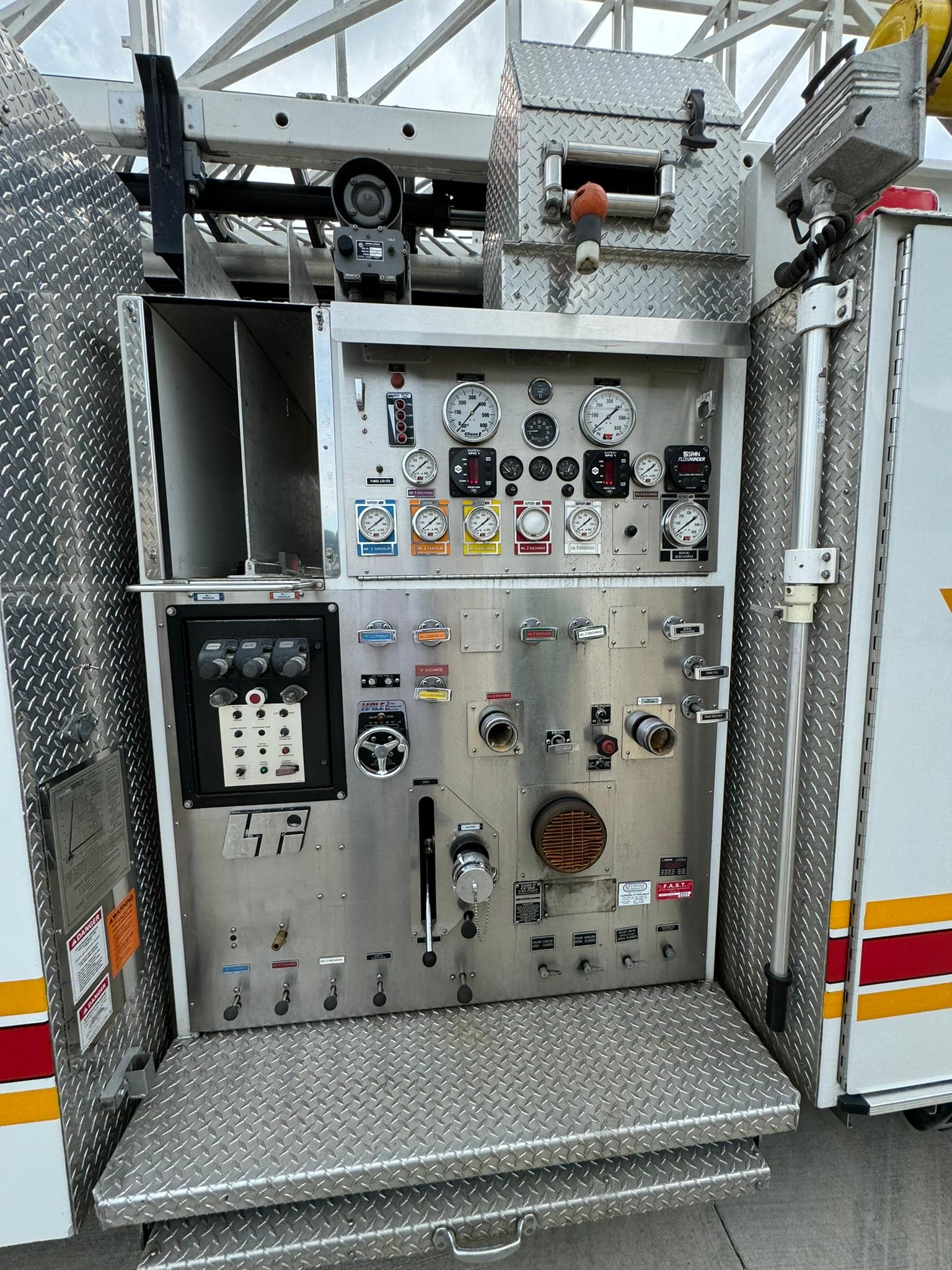 1994 Simon Duplex 75' Ladder - image 12