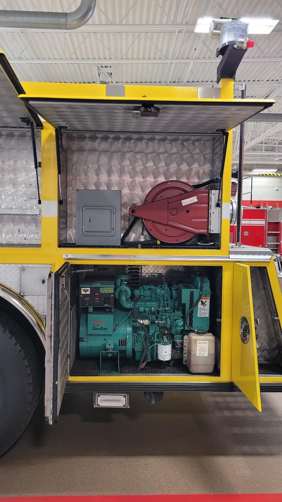 1990 E-One Pumper - image 9