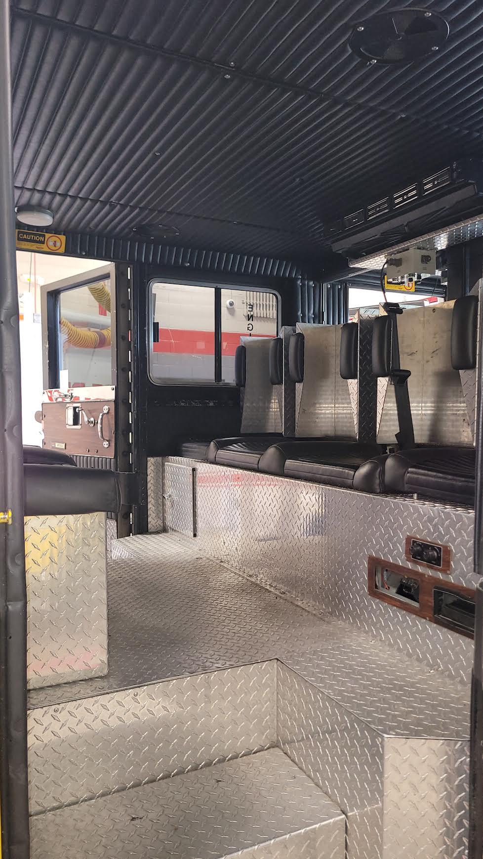 1990 E-One Pumper - image 21