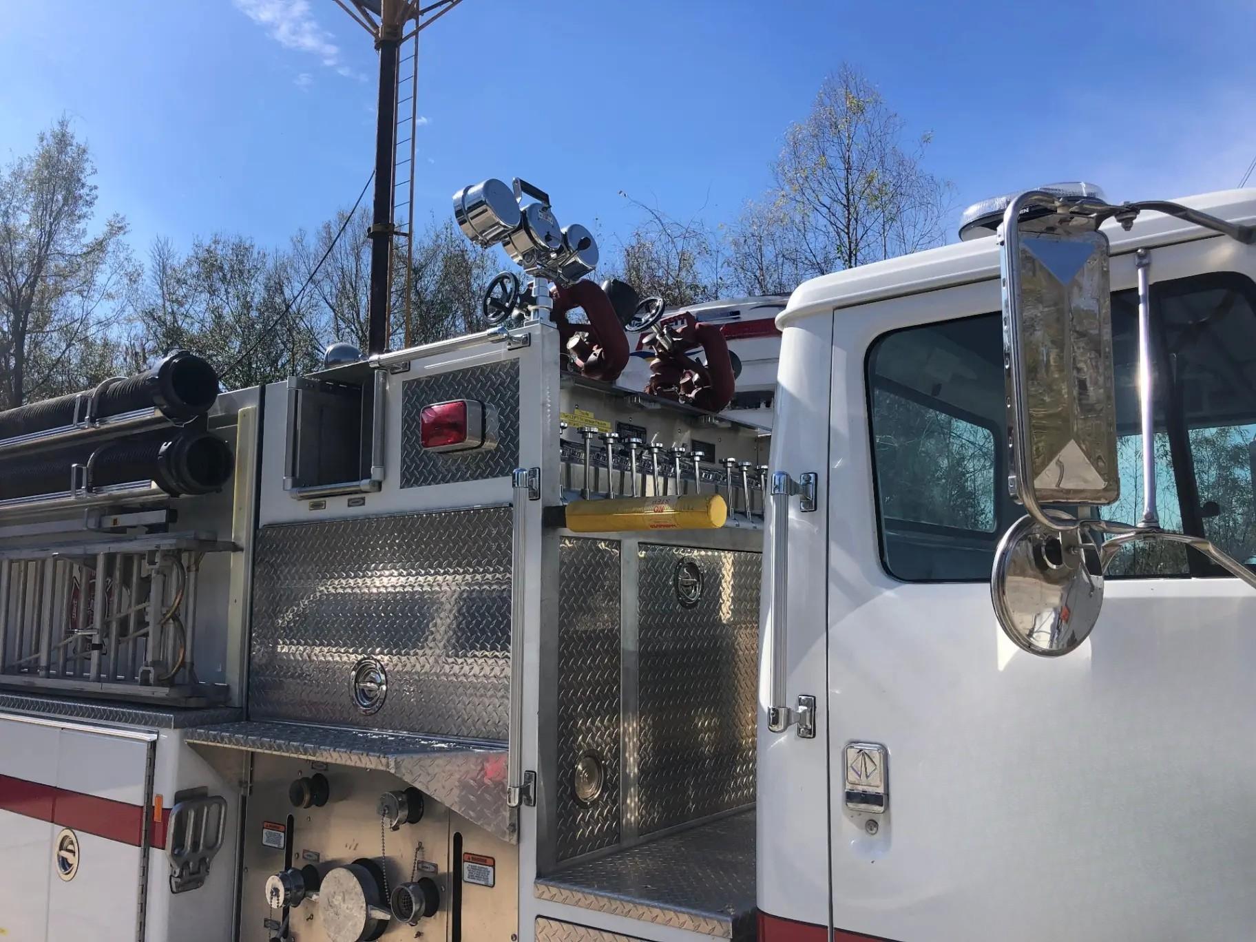 1998 E-One International Pumper - image 6