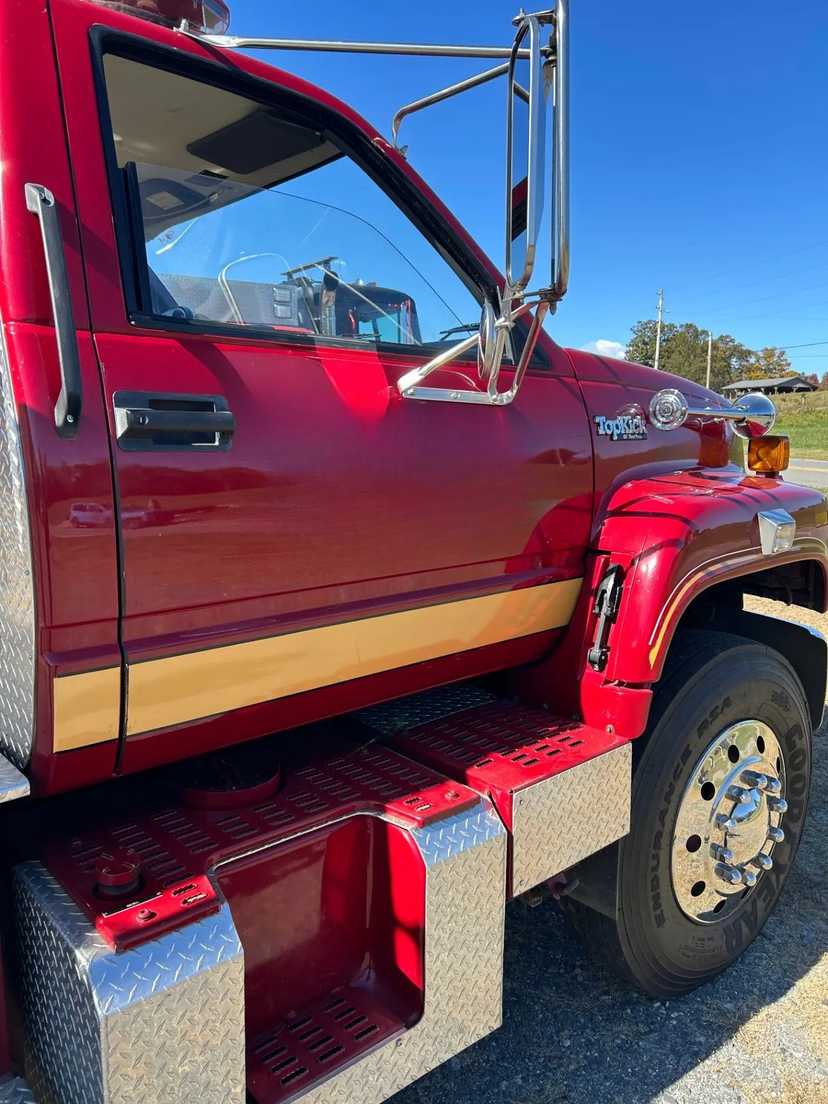 1992 GMC Topkick Pumper — photo 6