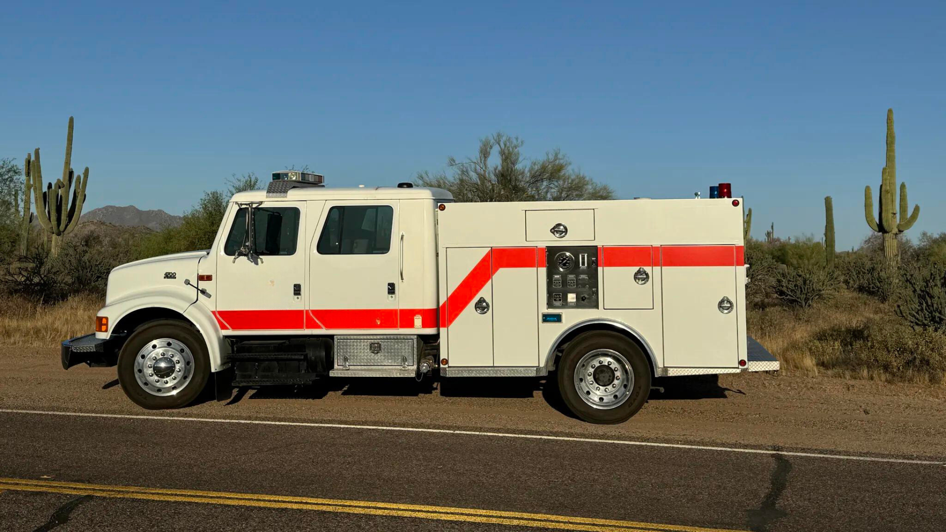 1996 International Navistar 4700 4 x 2 - image 21