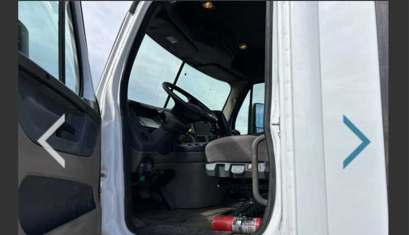 2016 Freightliner Cascadia with only 224,000 — photo 4
