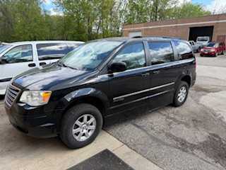 2010 Chrysler Town & Country Wheelchair Van