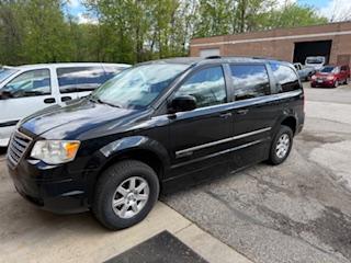 2010 Chrysler Town & Country Wheelchair Van
